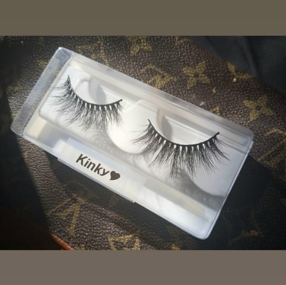 Mink "Kinky" Lash Bundle - Picture 8 of 15